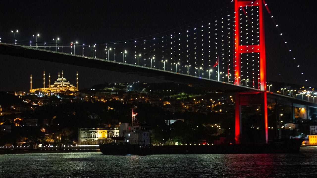 Celebrate the Ultimate Connection Between Continents on the Bosphorus